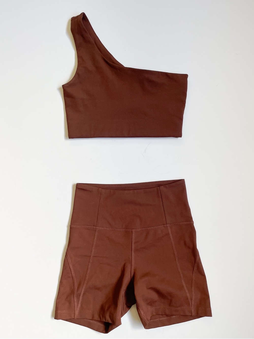 Girlfriend Collective Brown Biker Shorts and Sports Bra Pilates Set XS
